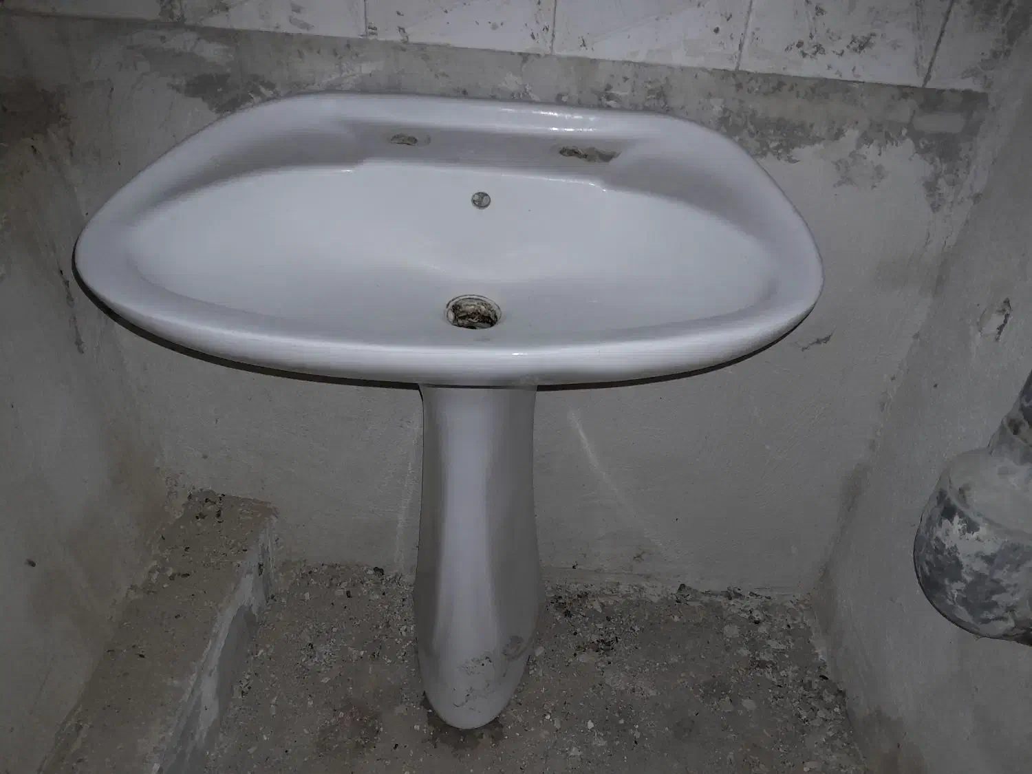 روشویی سالم|لوازم سرویس بهداشتی|تویسرکان, |دیوار