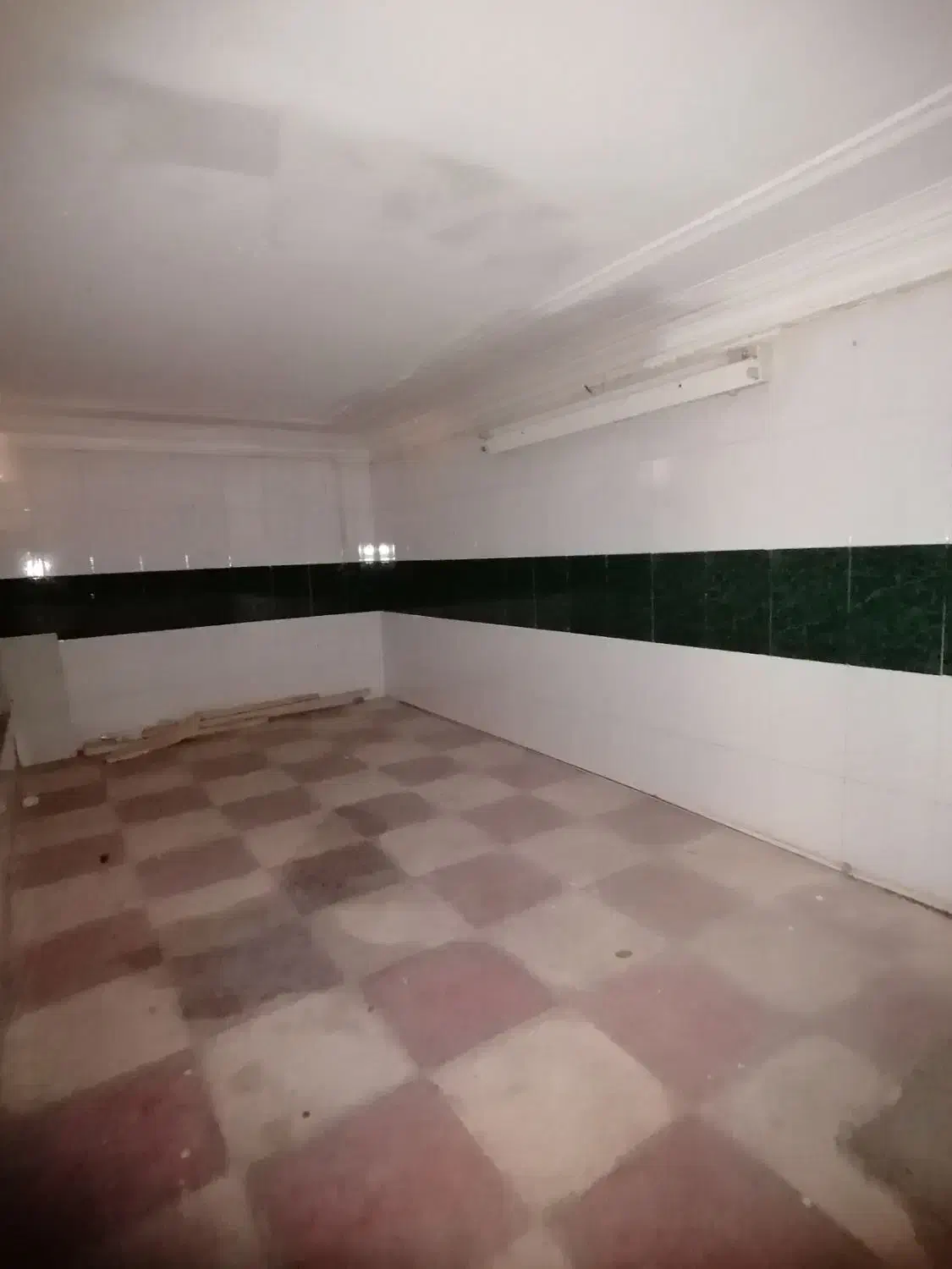 مغازه چهارراه باهنر، 20 متری قهرمانی|اجارهٔ مغازه و غرفه|شیراز, قالیشویی|دیوار