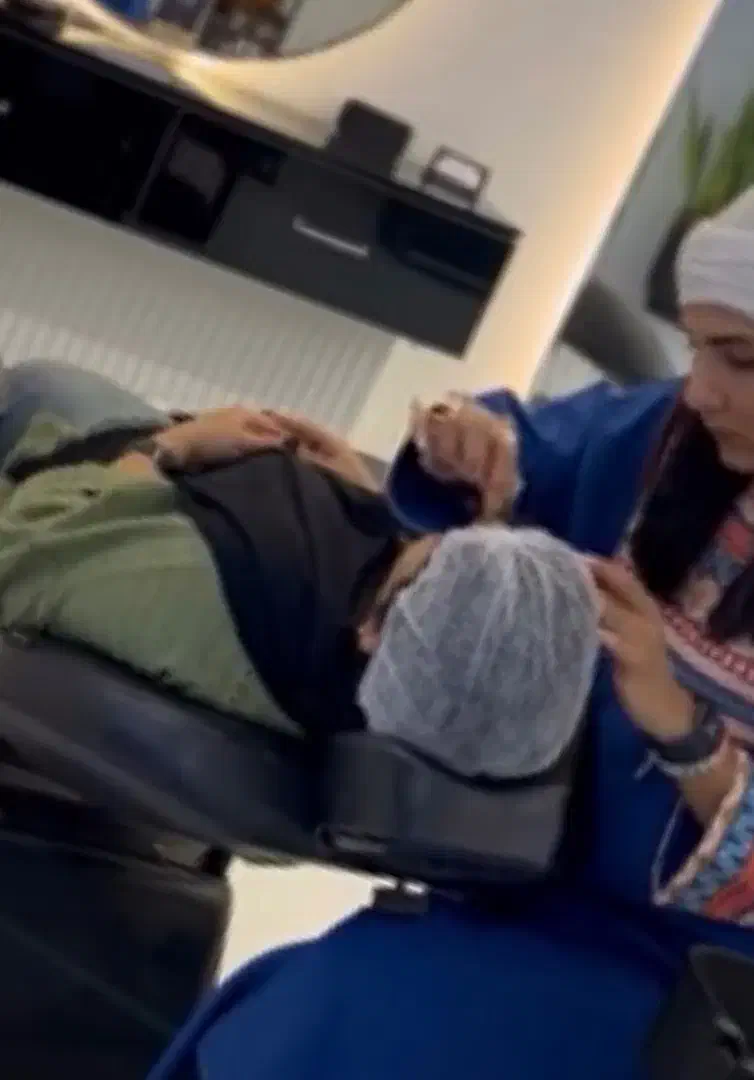 استخدام ابروکار حرفه‌ای در سالن تخصصی|استخدام درمانی، زیبایی، بهداشتی|نور, |دیوار