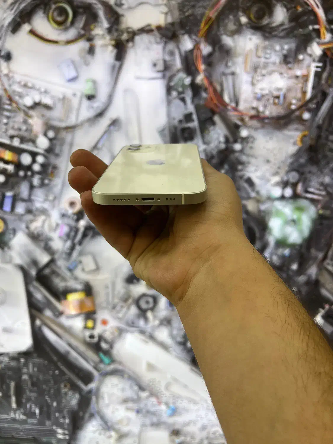 ایفون ۱۲نرمال حافظه ۱۲۸رنگ سفید|موبایل|اصفهان, مفتح|دیوار