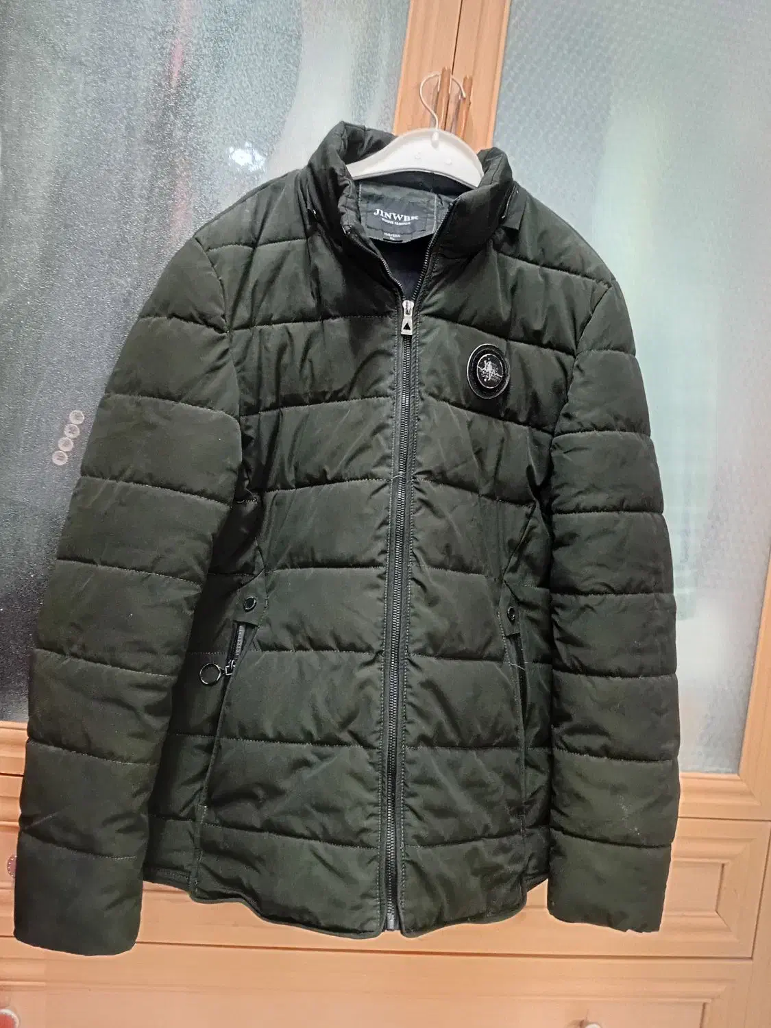 کاپشن|لباس|سبزوار, فقیه سبزواری|دیوار