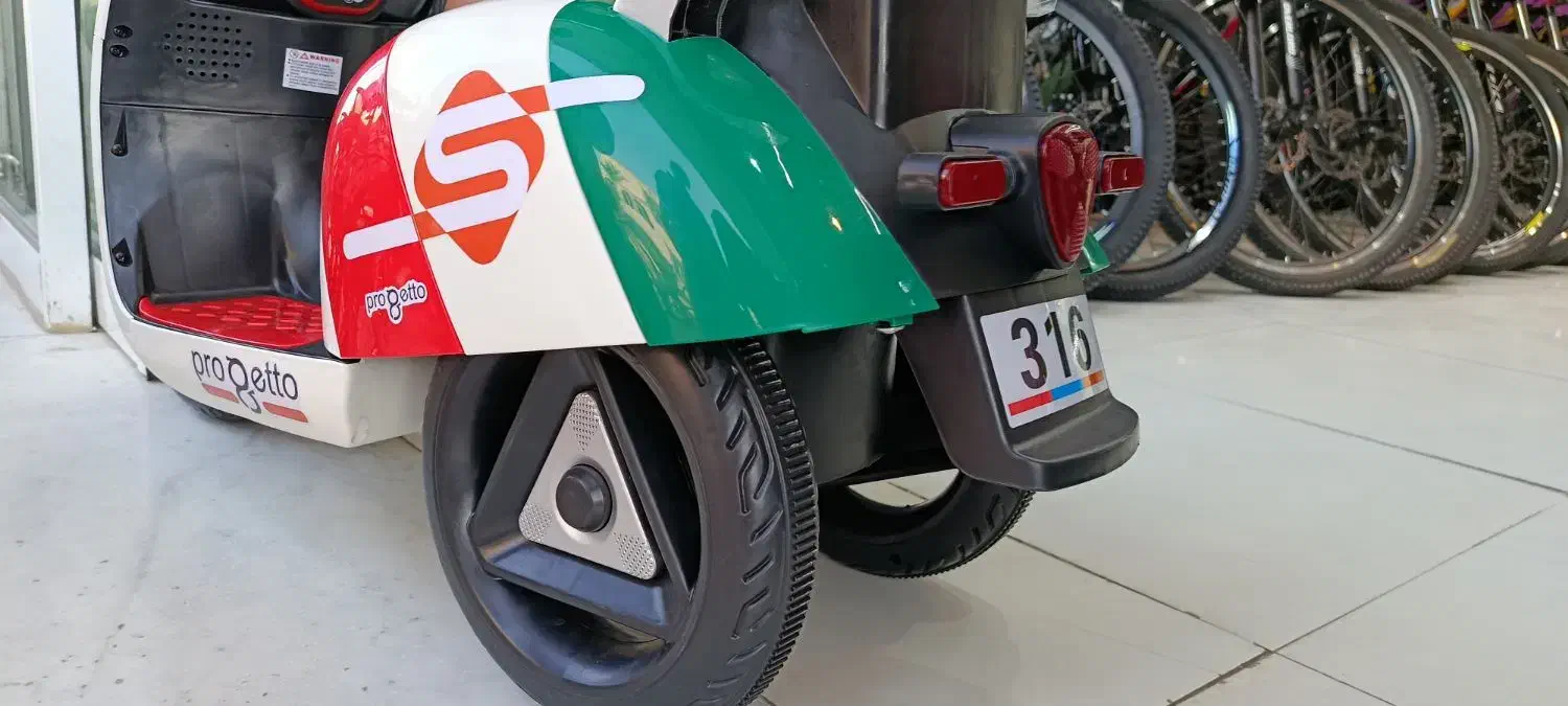 شارژی وسپا طرح سوئدی (غلامی)|اسباببازی بچه|زاهدان, |دیوار