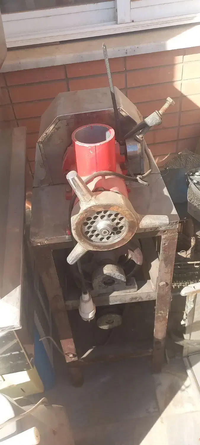 لوازم رستوران(بریانخلال زنچرخ گوشتبن ماری)|کافیشاپ و رستوران|اصفهان, گلزار|دیوار