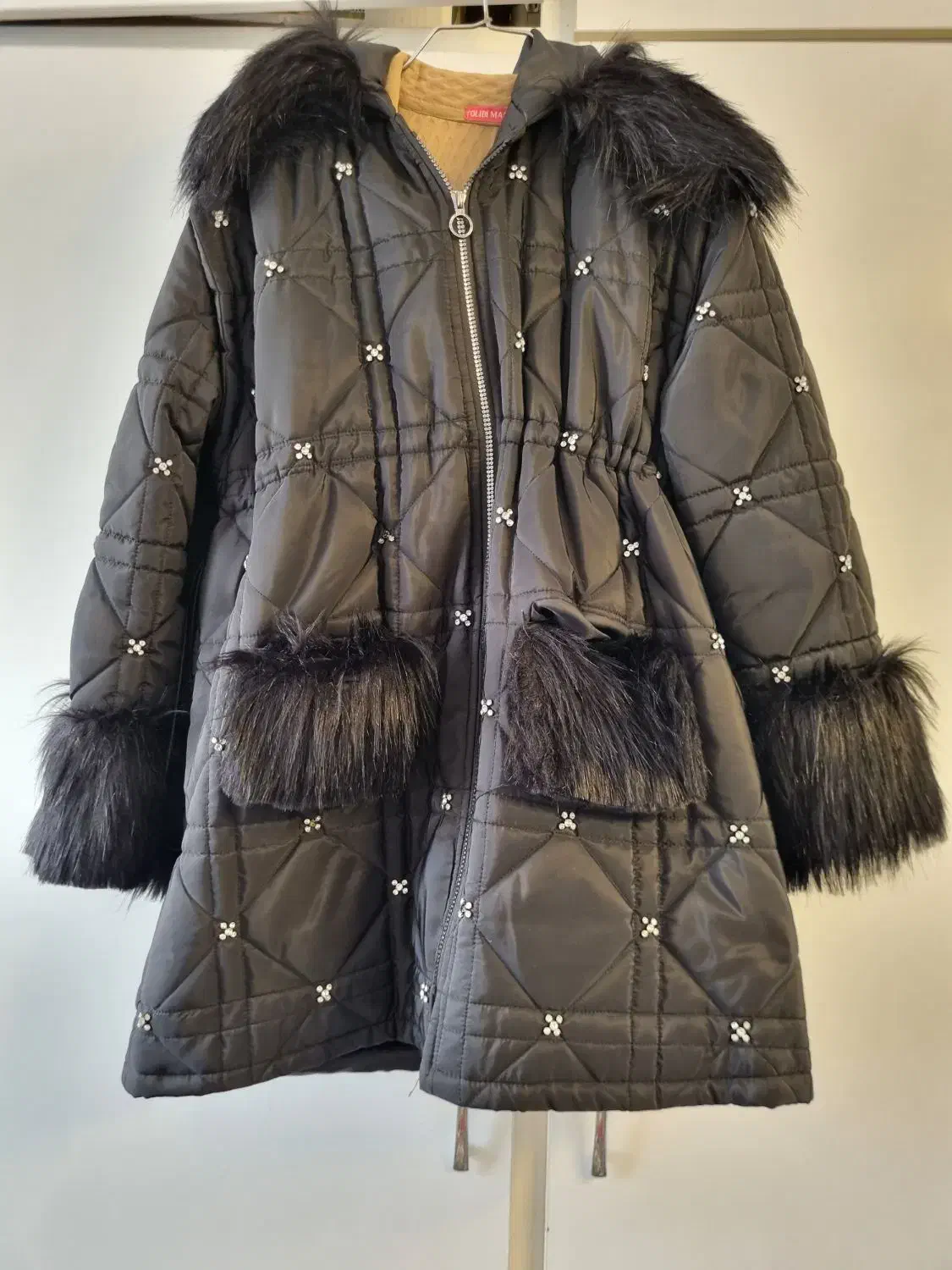 کاپشن و پافر|لباس|سبزوار, سیادتی|دیوار