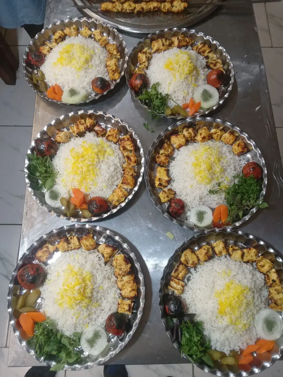 رستوران چلوچی|خدمات پذیرایی، مراسم|پرند, فاز ۶|دیوار