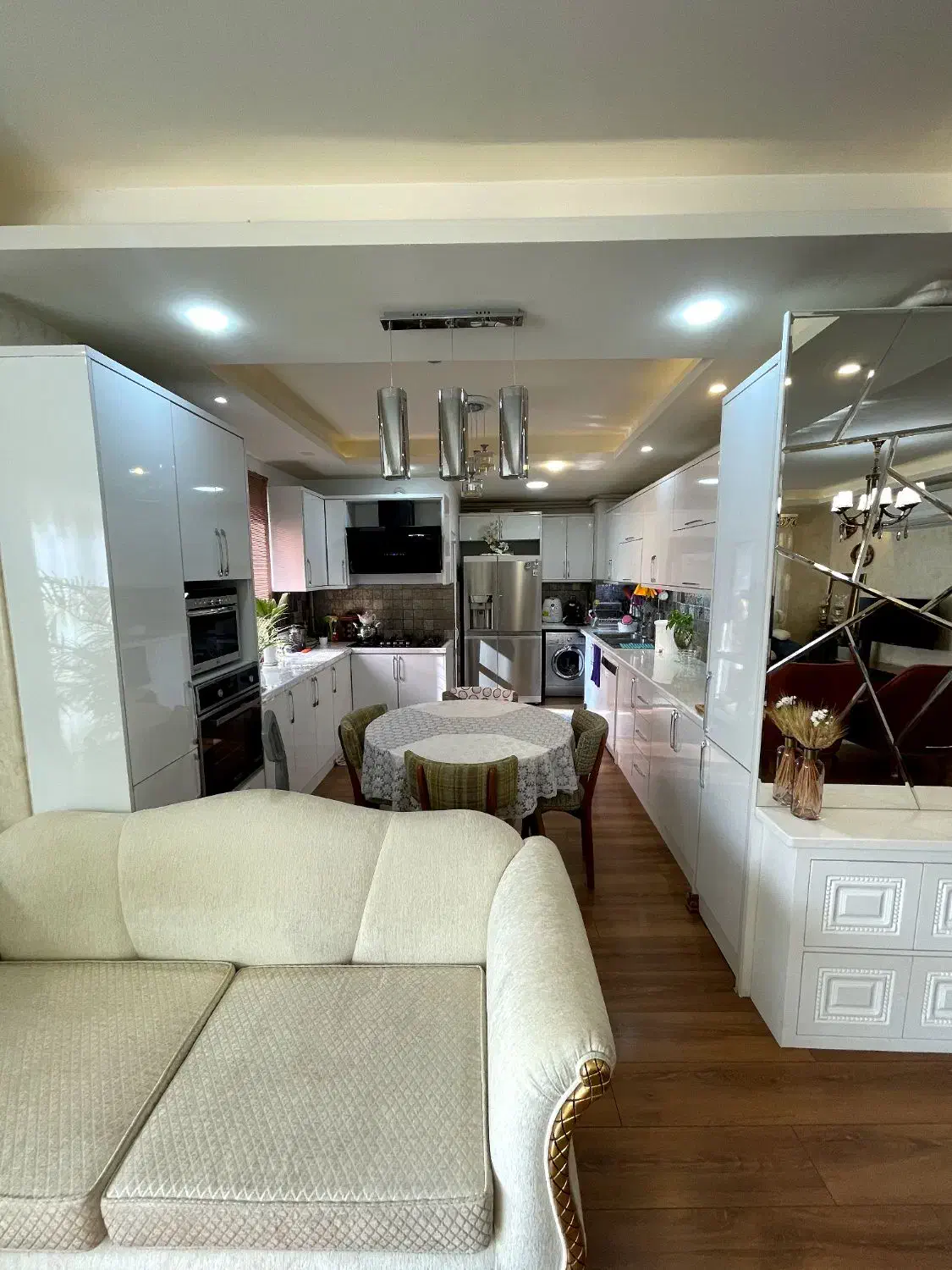 فروش تک واحد 146 متری در گلسار سمیه|فروش آپارتمان|رشت, کاکتوس|دیوار