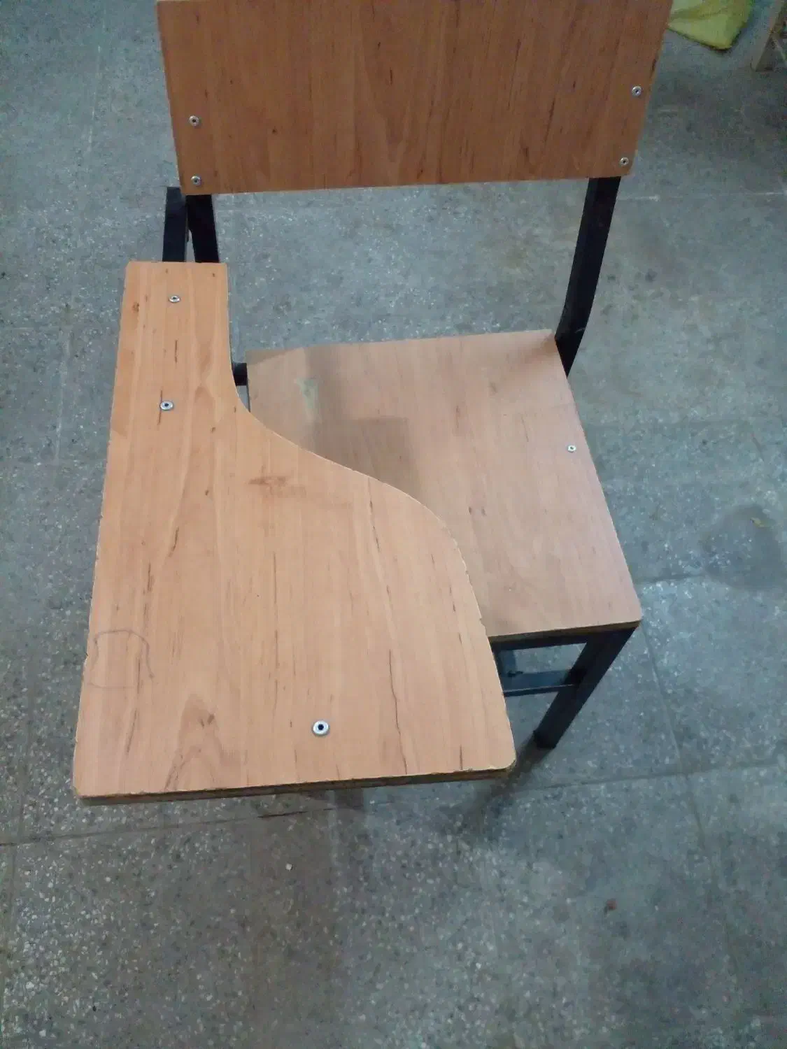 صندلی دانش آموزی|صندلی و نیمکت|بروجرد, |دیوار