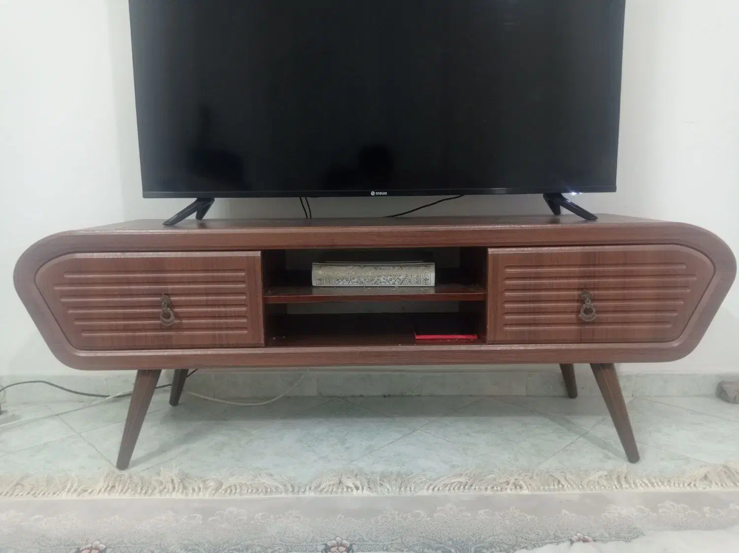 میز تلوزیون به اضافه کمد رایگان|میز تلویزیون|مشهد, سرافرازان|دیوار