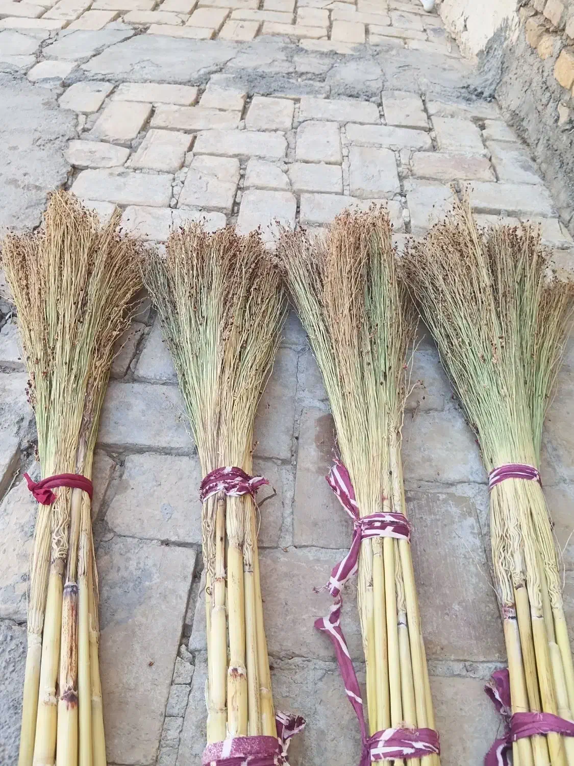 جارو|لوازم نظافت|یاسوج, |دیوار