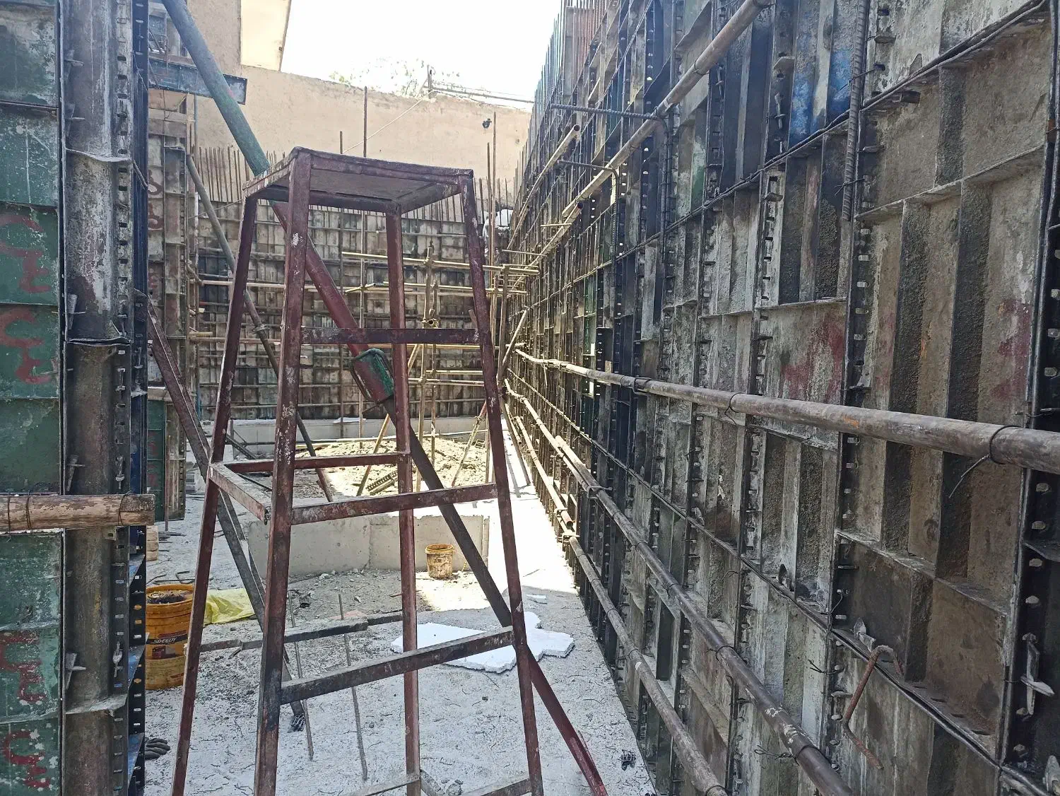 آرماتور بندی،استخر،فنداسیون ،سوله|خدمات پیشه و مهارت|دماوند, گیلاوند|دیوار