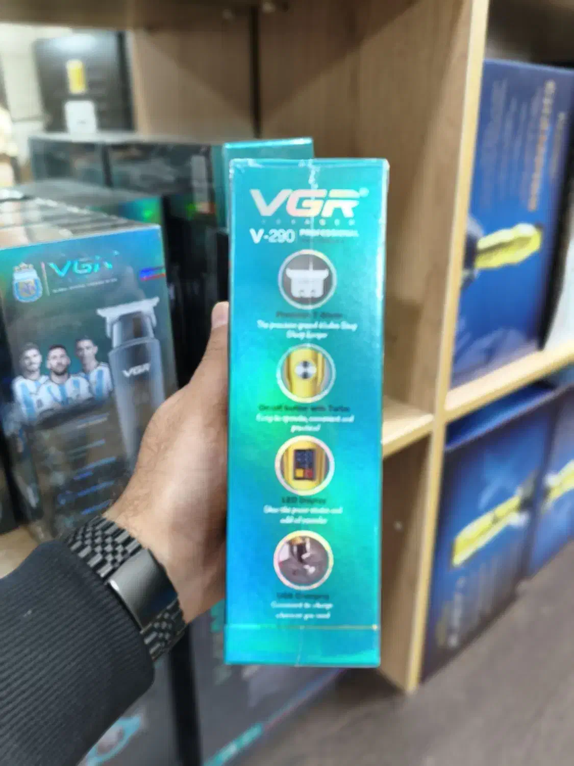 ماشین اصلاح وی جی ار مدل ۲۹۰|آرایشی، بهداشتی، درمانی|فردیس, شهرک هفده شهریور|دیوار