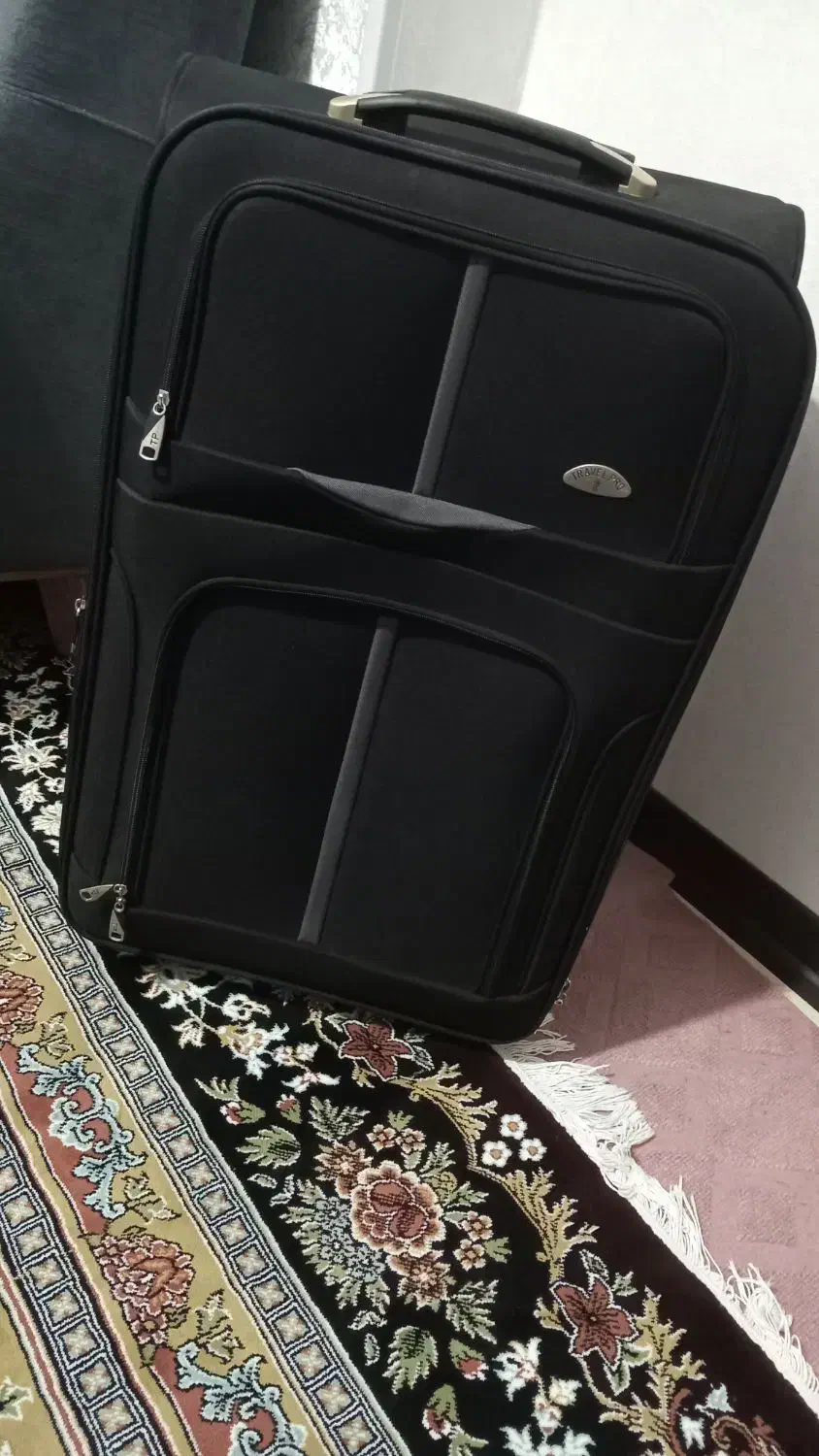 چمدان سایز بزرگ برزنتی مشکی|کیف، کفش، کمربند|شهرکرد, |دیوار