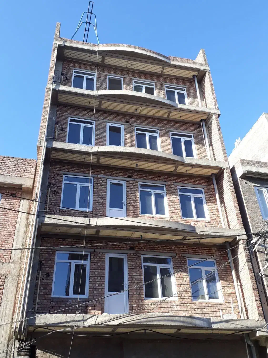 ساخت و مونتاژ  درب و پنجره های آکپا و upvc|مصالح و تجهیزات ساختمان|میاندوآب, |دیوار