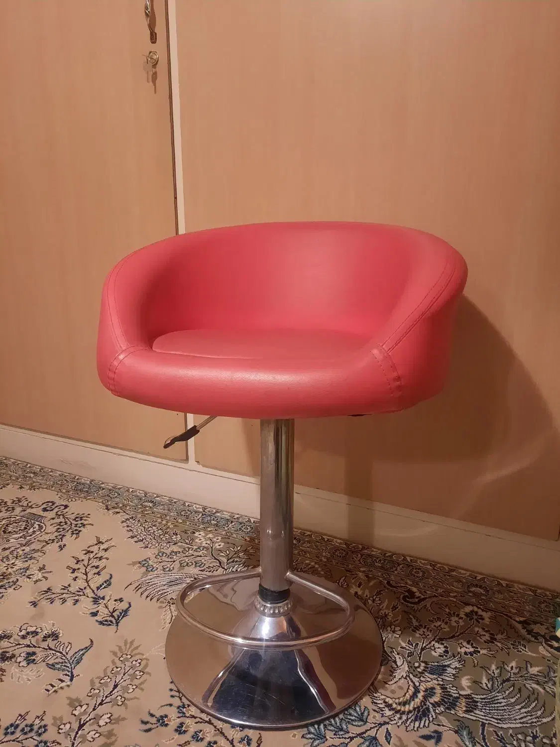 صندلی جک دار|صندلی و نیمکت|هشتگرد, شهرک بعثت|دیوار