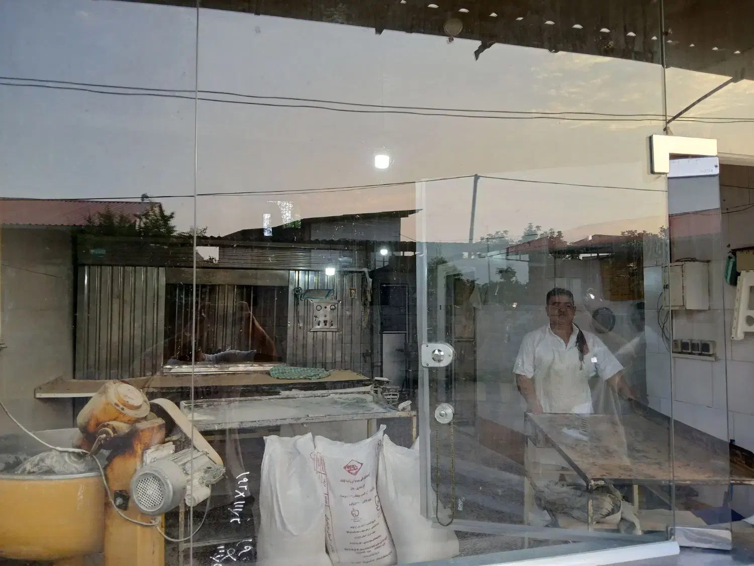 یک واحد نانوایی بفروش می رسد|فروش مغازه و غرفه|آکند, |دیوار