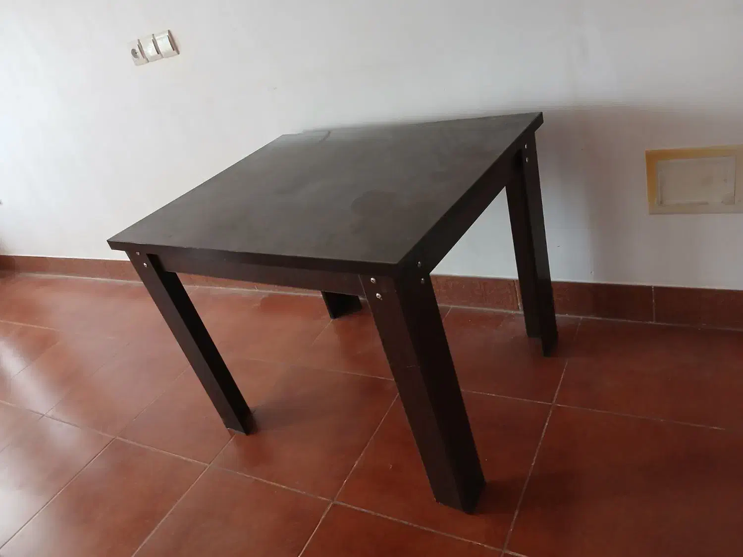 میز|میز و صندلی غذاخوری|شهرکرد, |دیوار