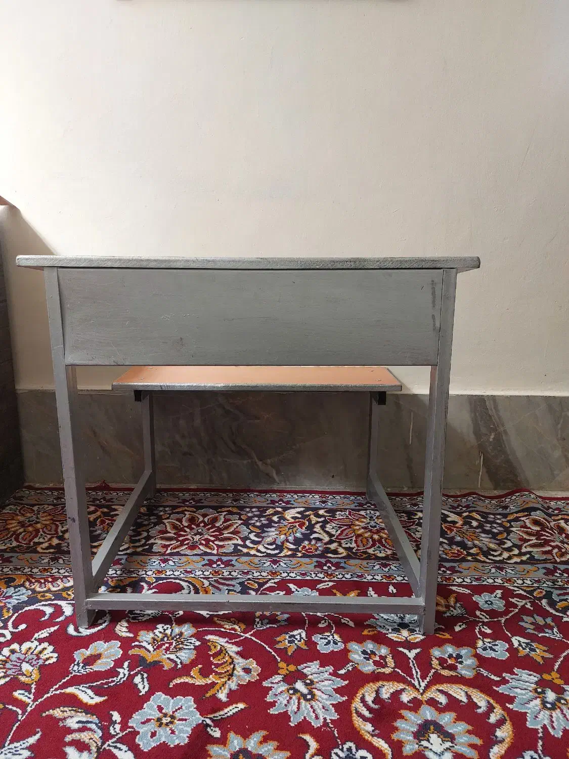 نیمکت مدرسه سالم تمیز .جمع و جور .قدیمی و نوستالژی|صندلی و نیمکت|اصفهان, چشمه باقرخان|دیوار