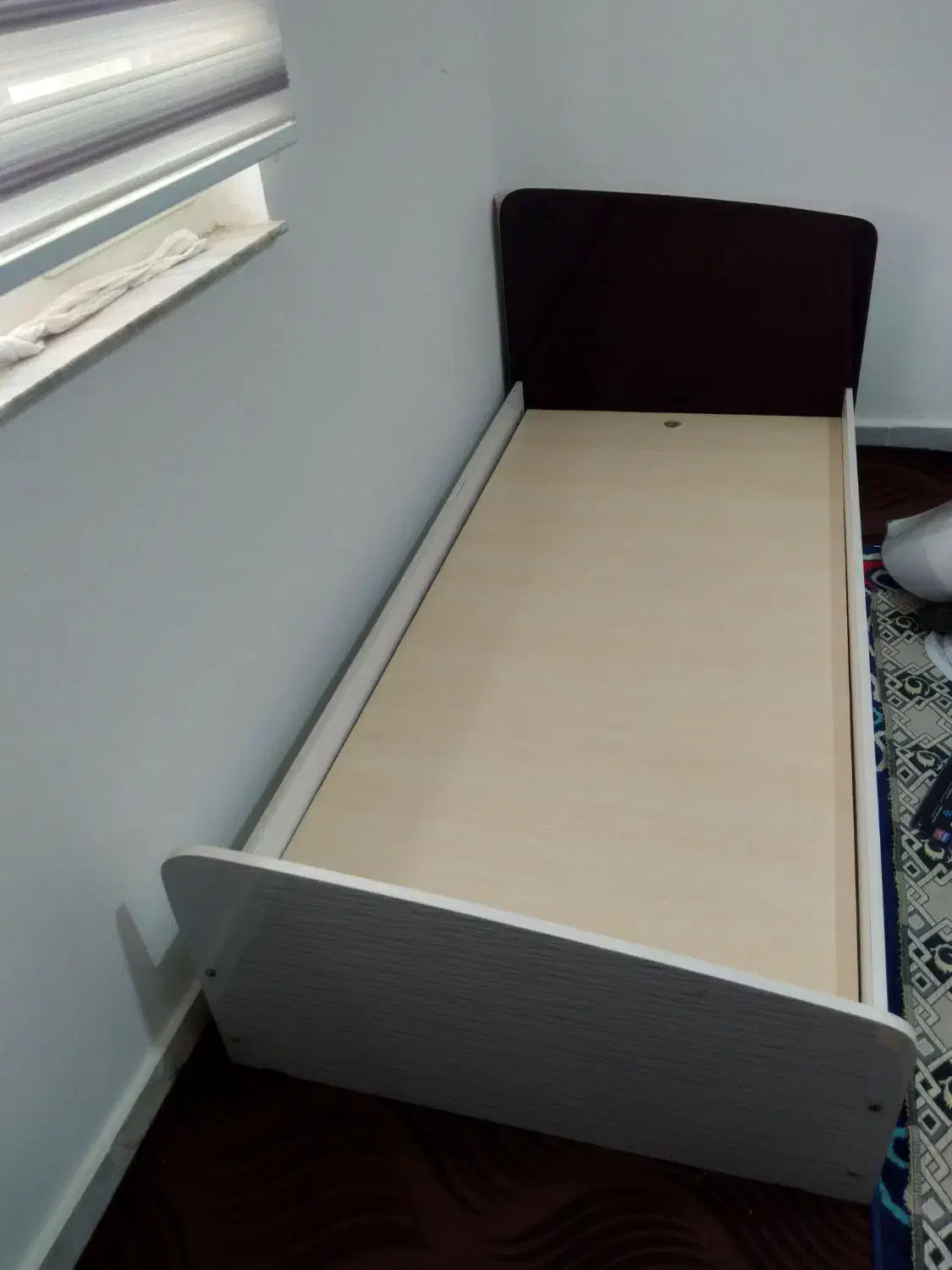 تخت ابعاد 1/80 در 80|تخت و سرویس خواب|شیروان (خراسان), |دیوار