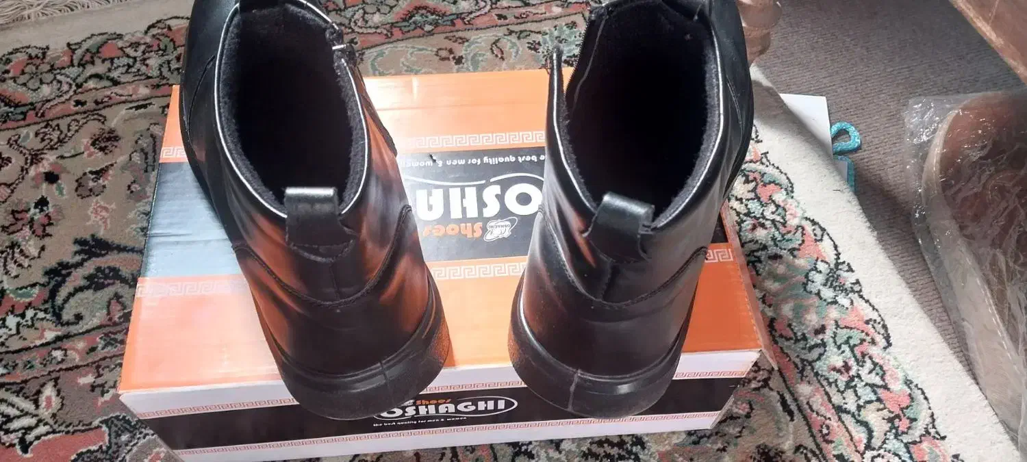 کفش نیم بوت|کیف، کفش، کمربند|اصفهان, شاهد|دیوار