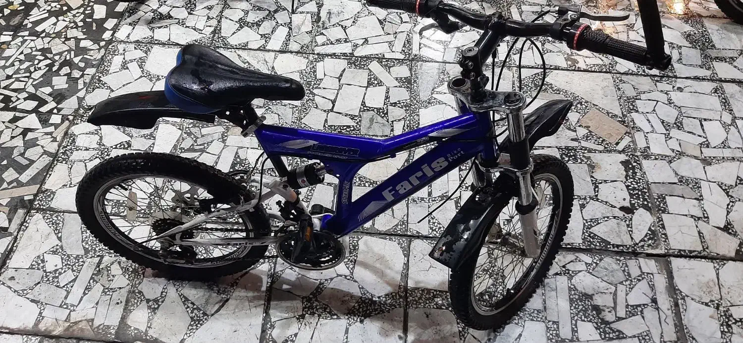 دوچرخه|دوچرخه، اسکیت، اسکوتر|گنبد کاووس, |دیوار