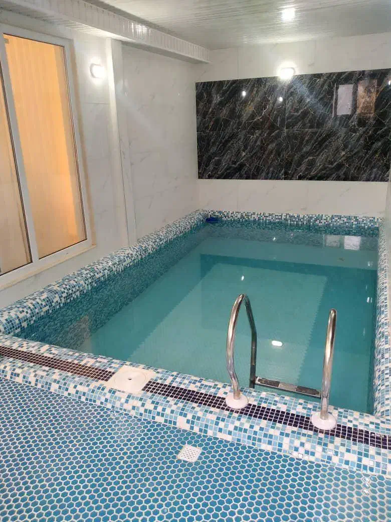 ویلا استخردار آبگرم تریبلکس کنار دریا (مالک هستم)|اجارهٔ کوتاهمدت ویلا و باغ|سرخرود, |دیوار