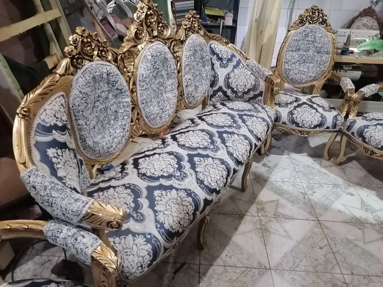 با سرویس رایگان ارائه می‌شود|مبلمان خانگی و میز عسلی|بشاریات, |دیوار