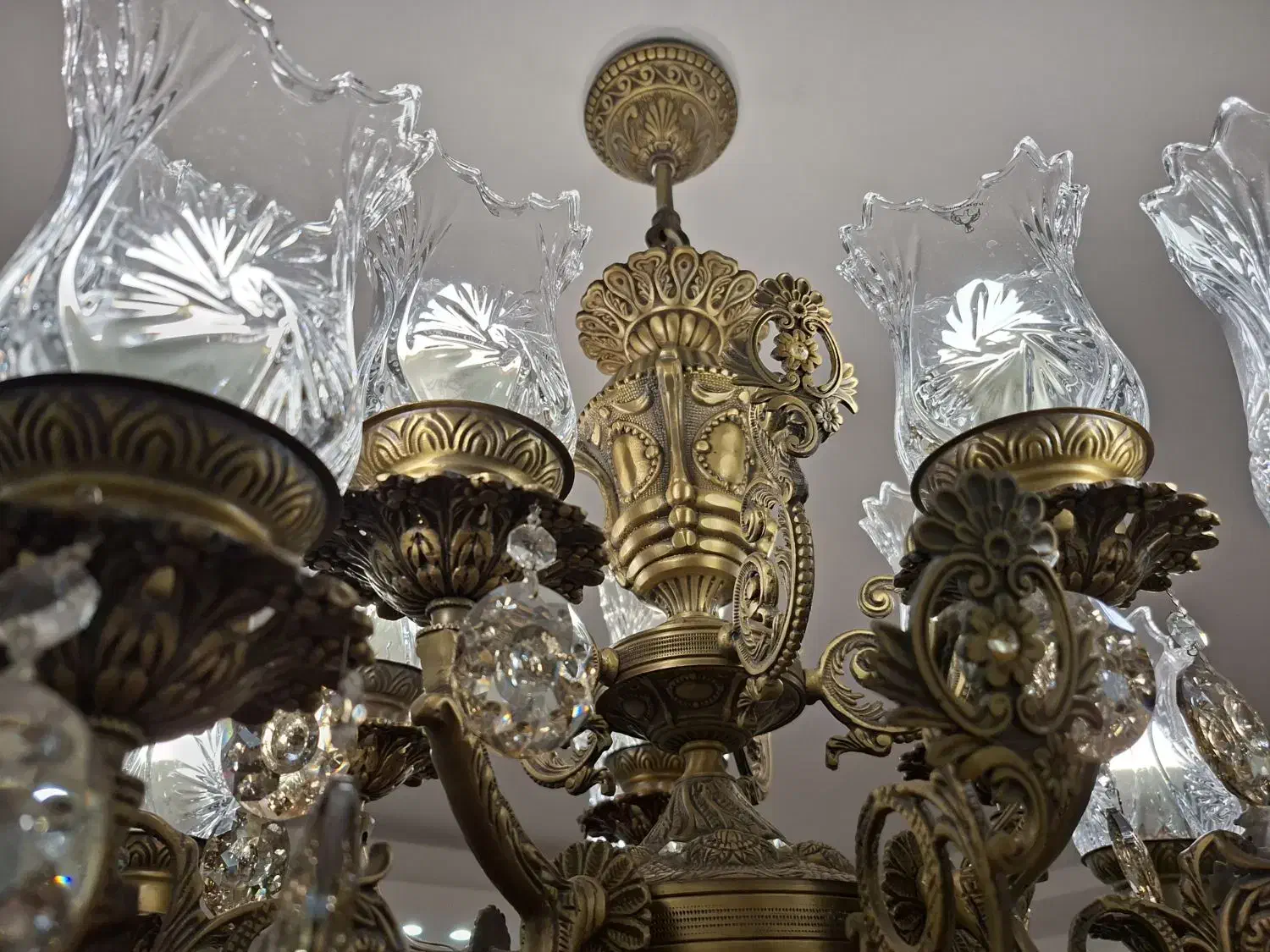 لوستر برنجی|لوستر و چراغ آویز|تبریز, |دیوار