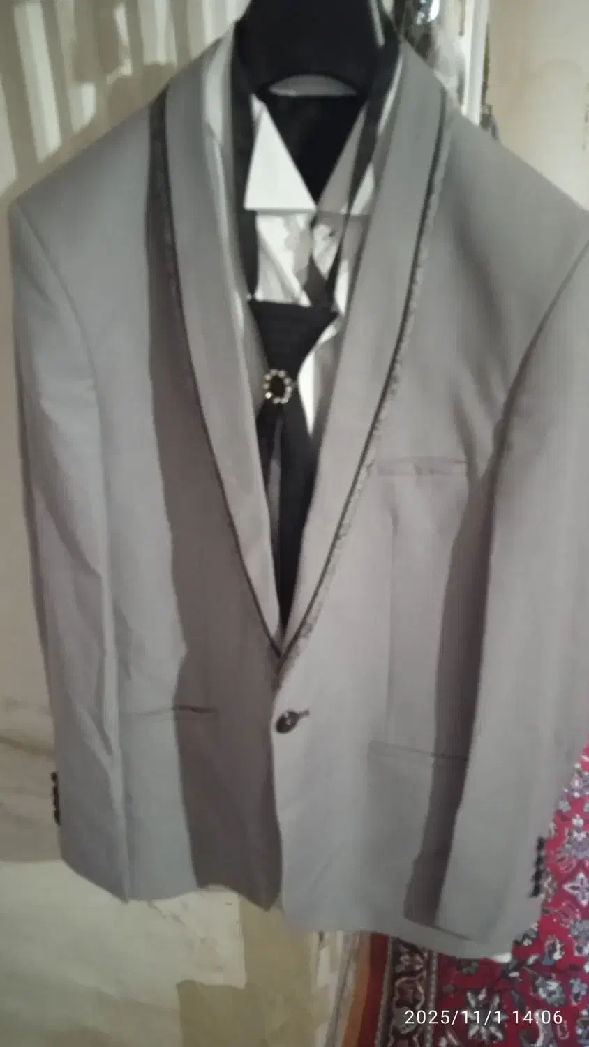 فروش یک دست کت و شلوار نوجوان.|لباس|همدان, |دیوار