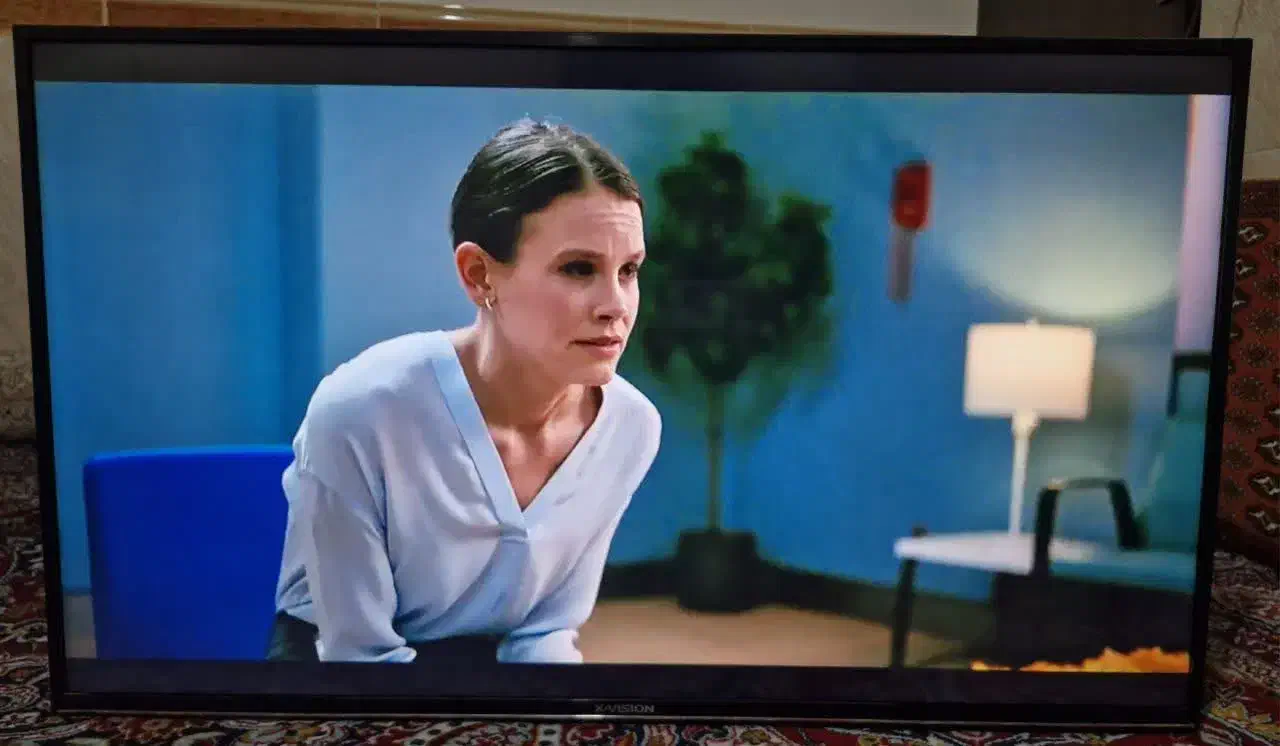 تلویزیون ۴۳ اینچ ایکس ویژن|تلویزیون و پروژکتور|آبیک, |دیوار