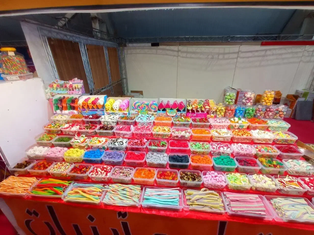 فروشنده در نمایشگاه|استخدام بازاریابی و فروش|نطنز, |دیوار