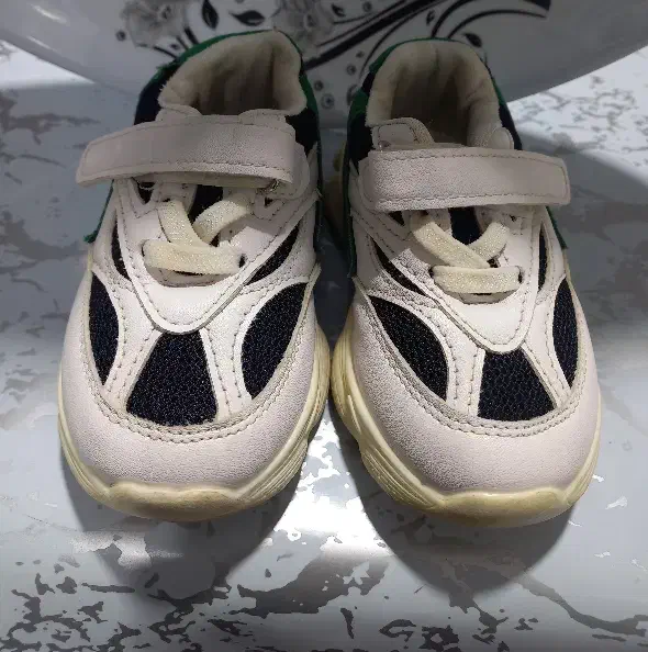 کفش اسپرت بچه گانه|کفش و لباس بچه|شهرضا, |دیوار