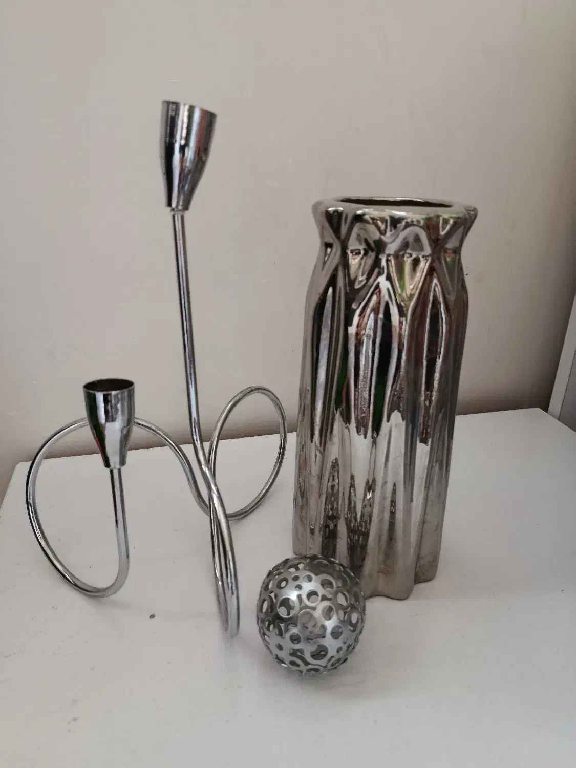 گلدان و جاشمعی و گوی|مجسمه، تندیس، ماکت|کنگاور, |دیوار