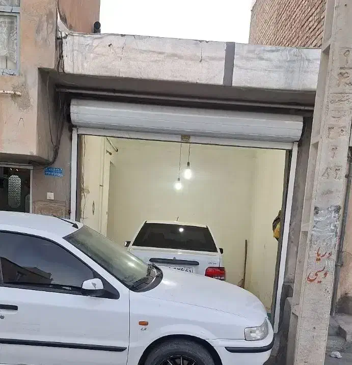 پارکینگ مغازه انباری|اجارهٔ مغازه و غرفه|کامیاران, |دیوار