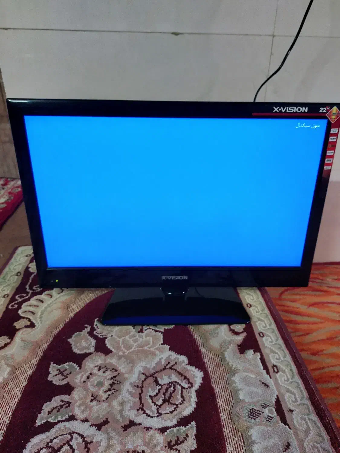 با سلام مانیتور یا تلویزیون|تلویزیون و پروژکتور|قم, شاه سید علی|دیوار