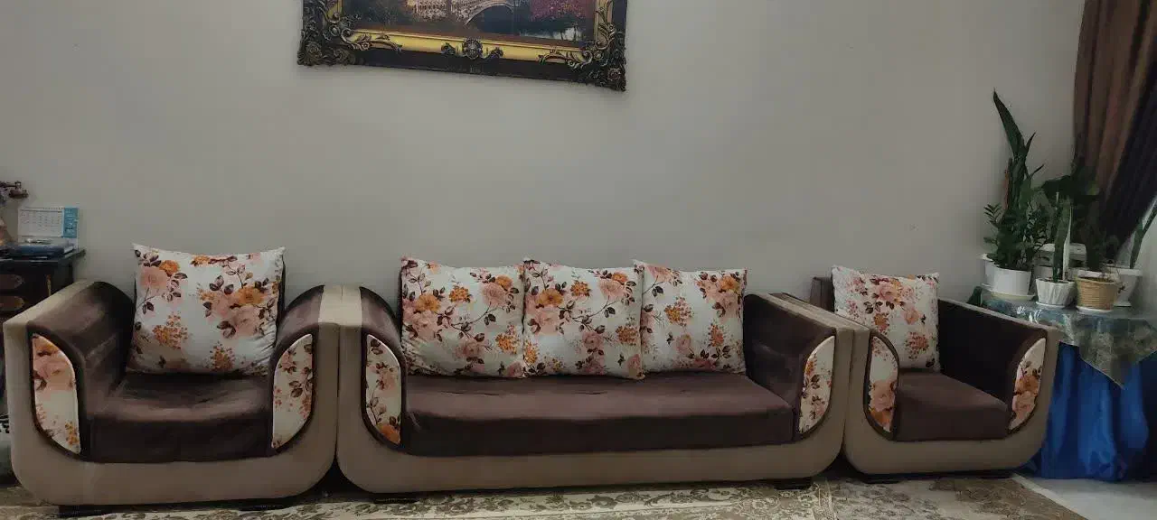 مبل ۷نفره درحدنو|مبلمان خانگی و میز عسلی|مشهد, فاطمیه|دیوار