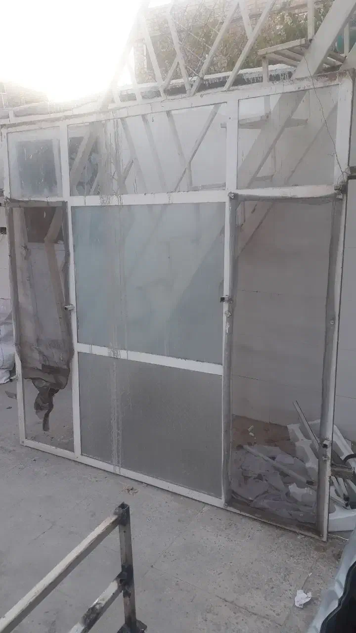 پنجره۲در۲ آهنی|مصالح و تجهیزات ساختمان|مشهد, خواجه ربیع|دیوار