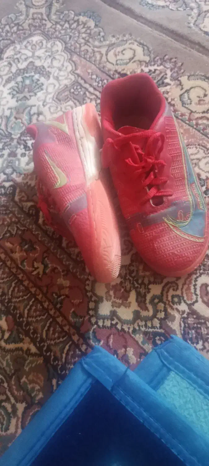 کفش فوتبال سالن|کیف، کفش، کمربند|کوهدشت, |دیوار