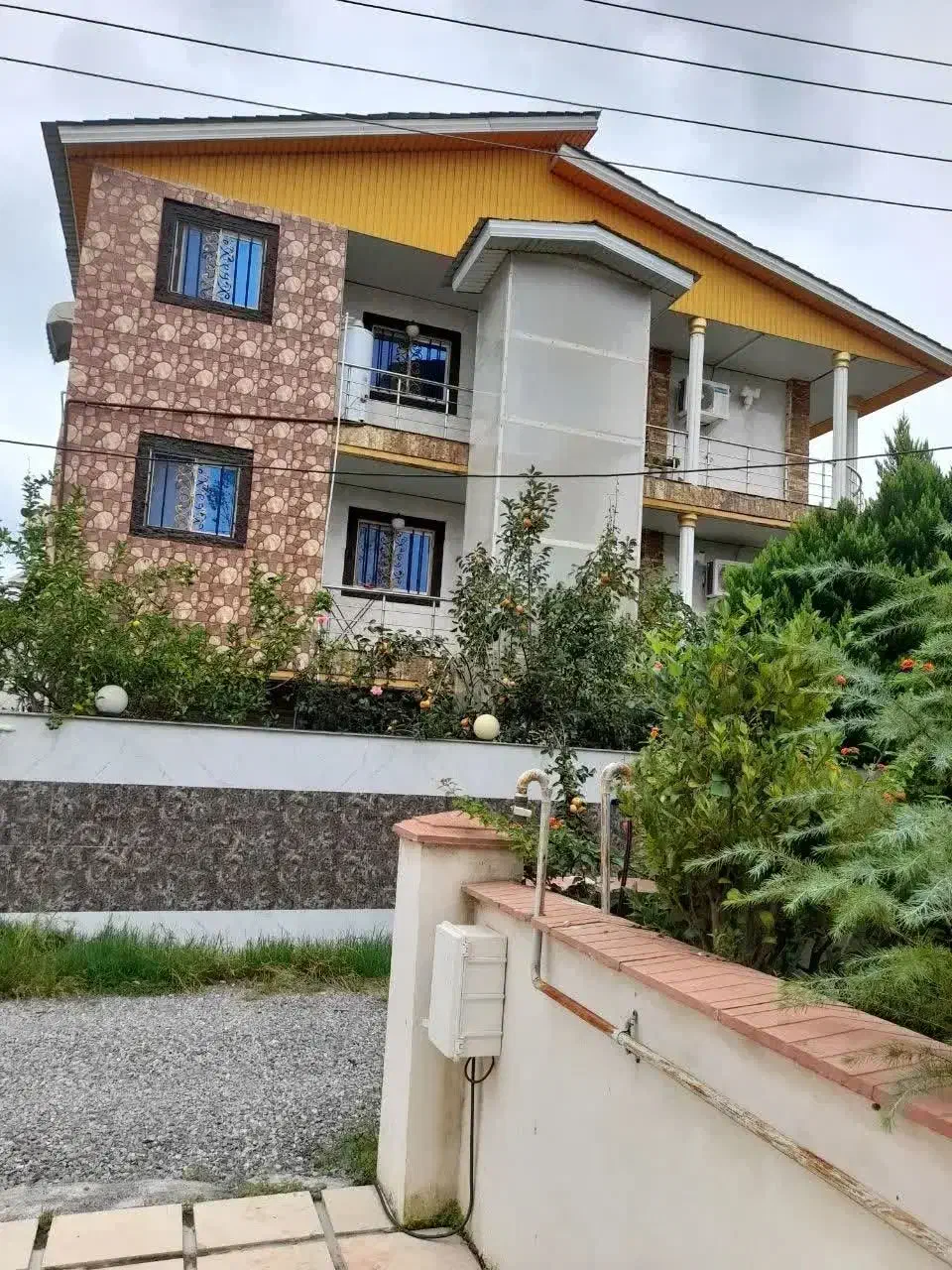 رهن و اجاره در شمال ویلاباغ طبقه همکف|اجارهٔ خانه و ویلا|تهران, شهرک ولیعصر جنوبی|دیوار