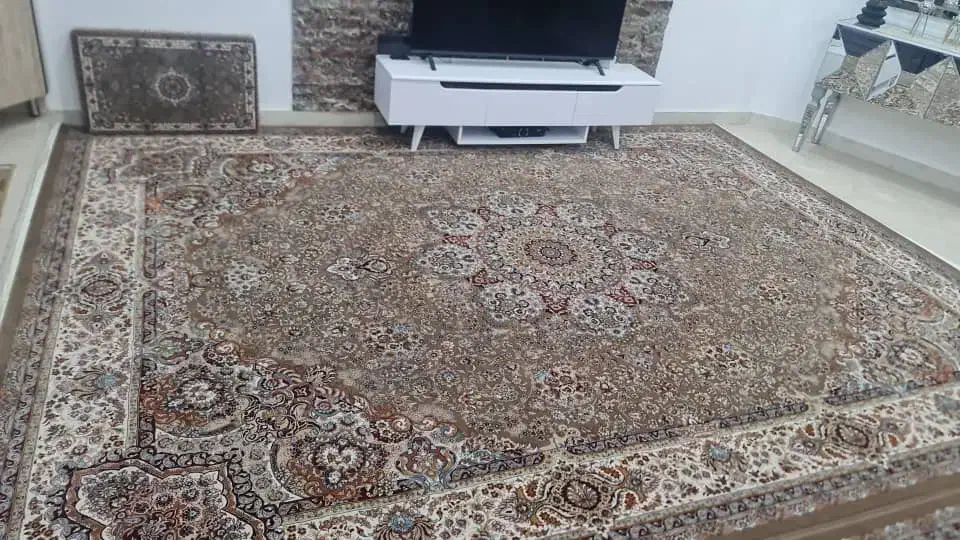 ۳ عدد فرش ماشینی ۷۰۰ شانه همراه ۶ عدد پشتی|فرش|سقز, |دیوار