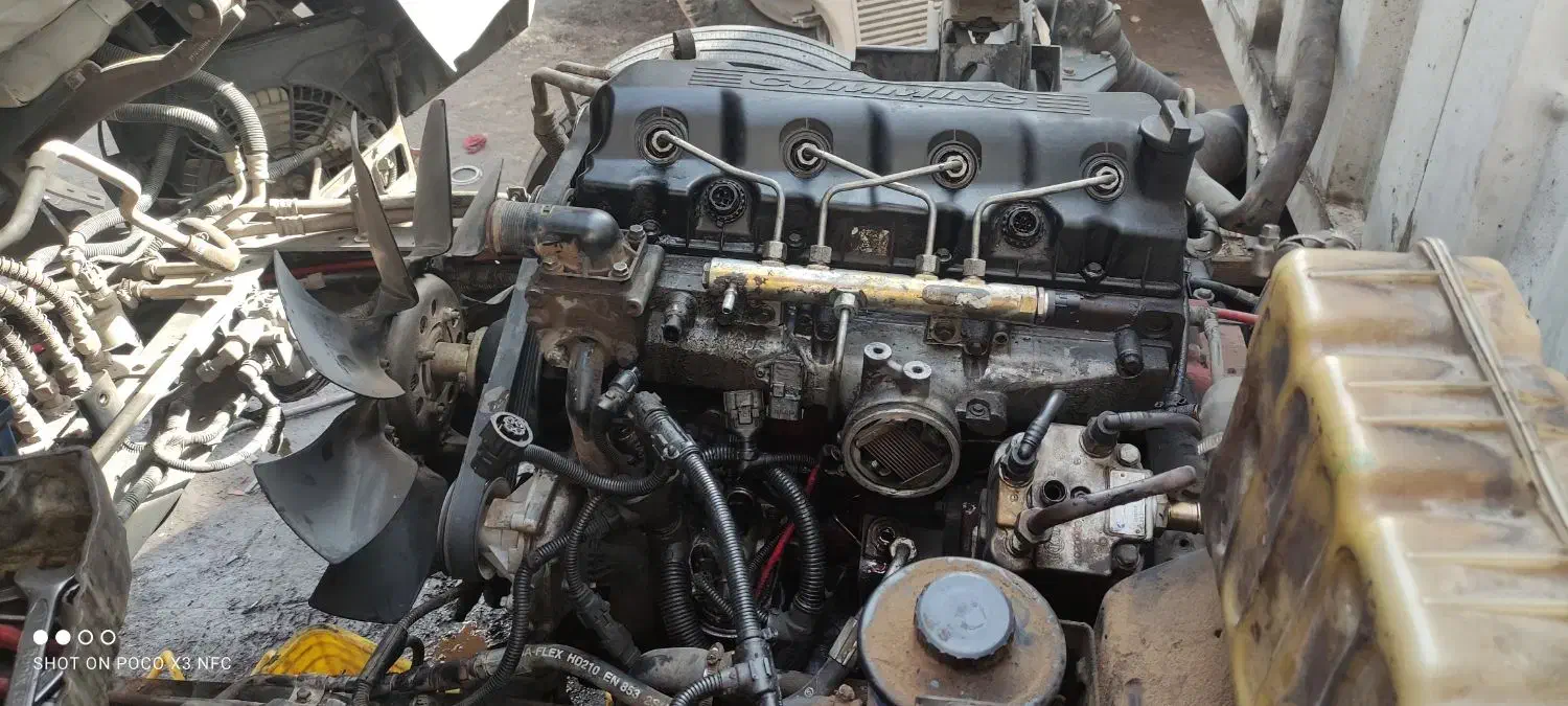 شاگرد مکانیک و باطریساز وارد کامیونت دیزل|استخدام صنعتی، فنی، مهندسی|رباطکریم, نصیرشهر|دیوار