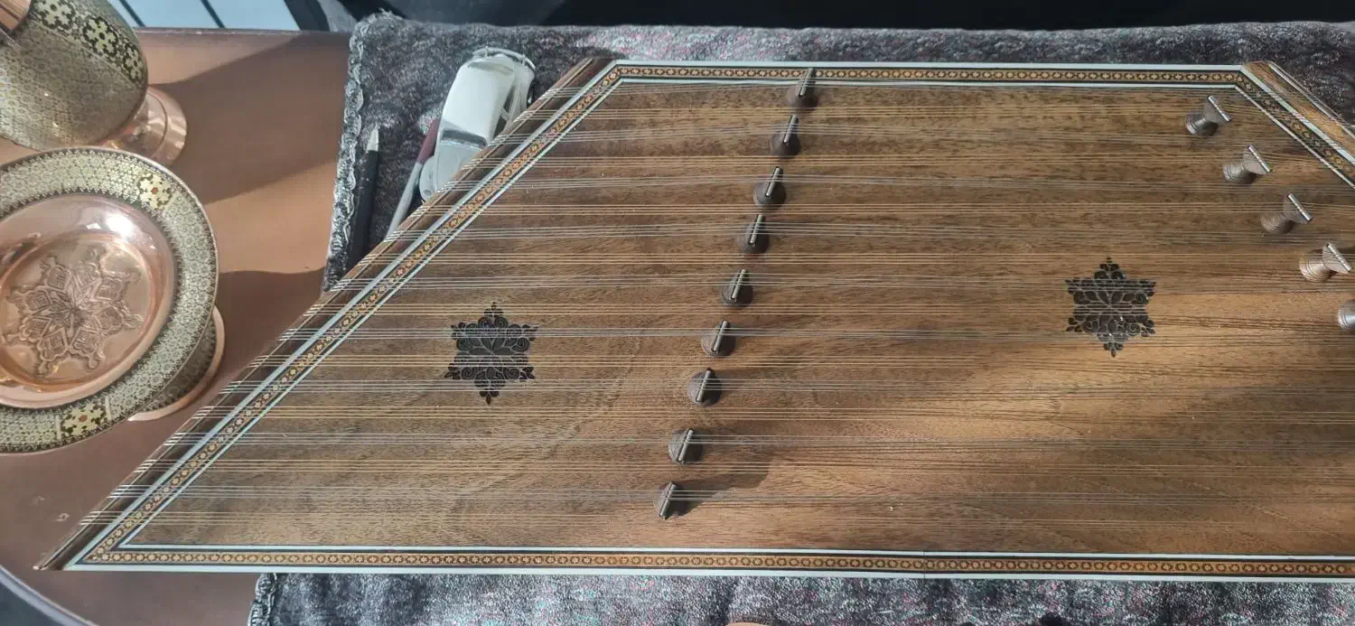 سنتور قاخر|سازهای سنتی|مراغه, |دیوار