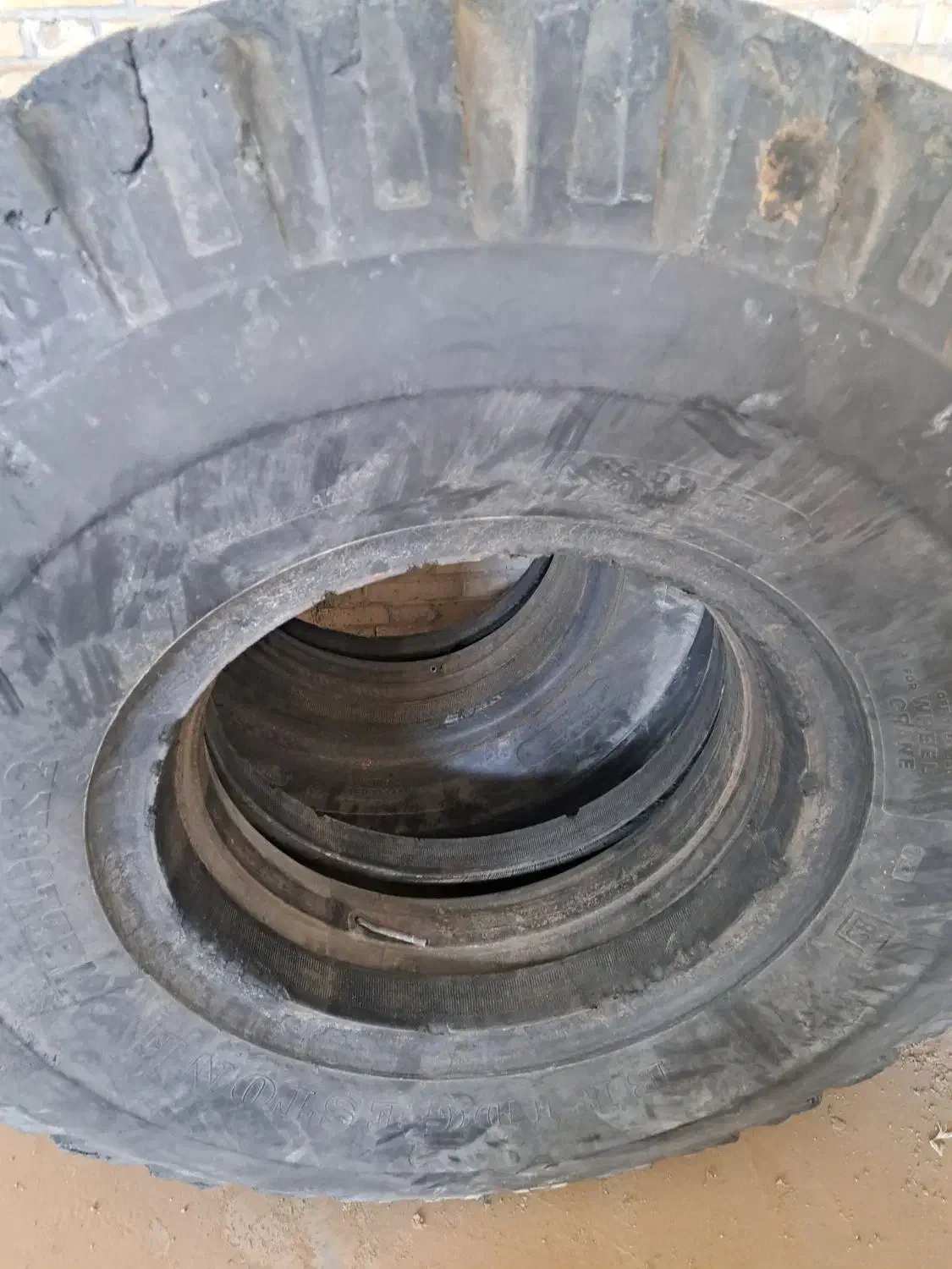 لاستیک جرثقیل 25 تن کارگاهی|قطعات یدکی و لوازم جانبی|اردکان, |دیوار