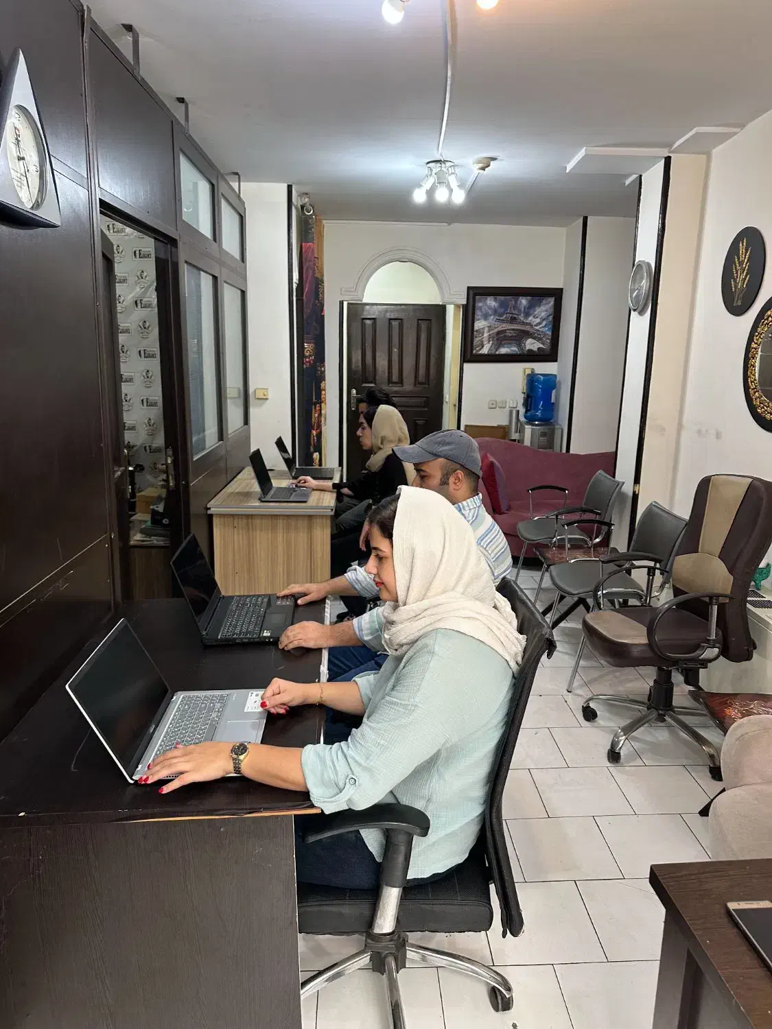 بازاریاب حضوری*فقط خانم*پاره وقت|استخدام بازاریابی و فروش|تهران, سعادت‌آباد|دیوار