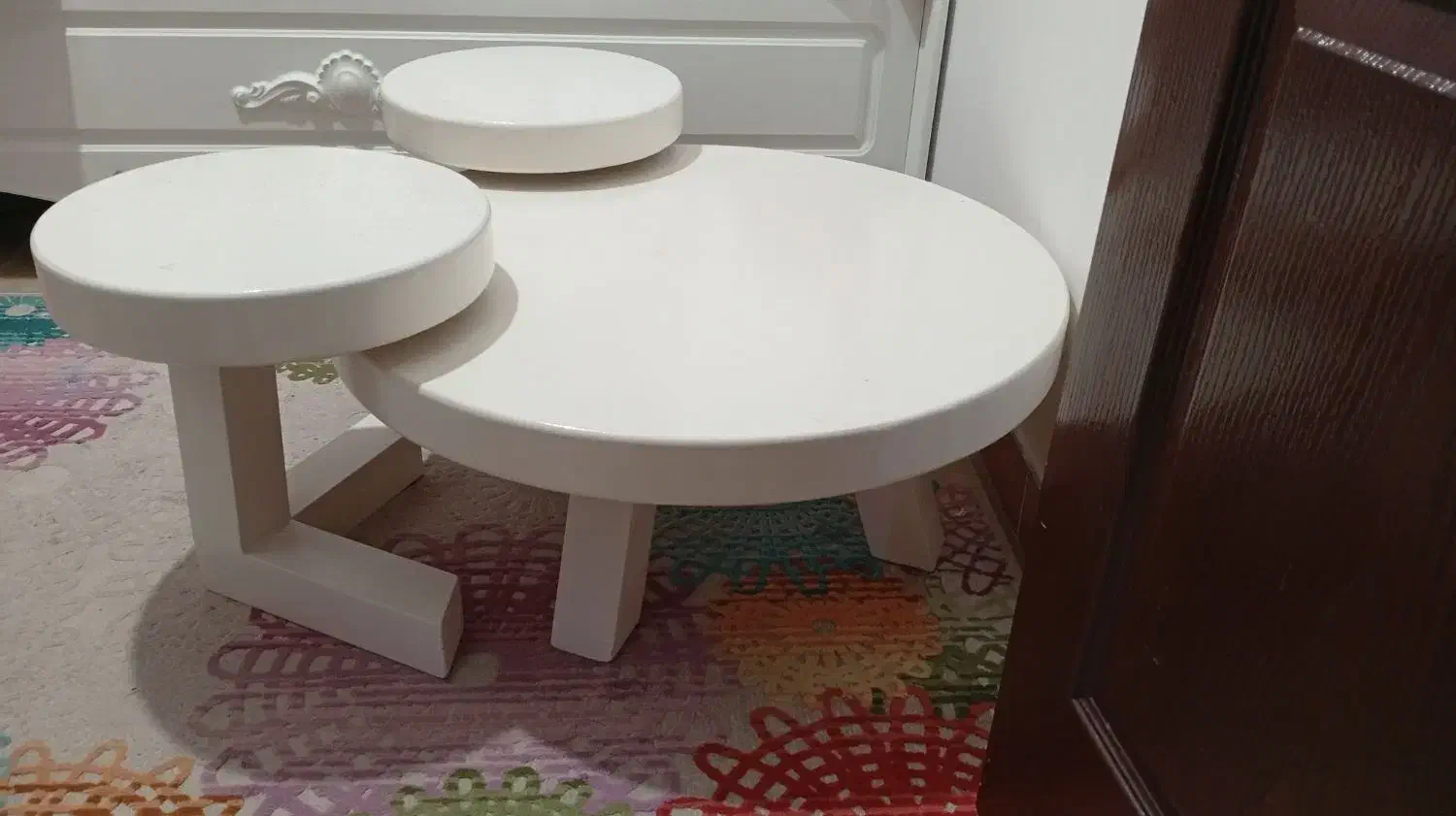 جلو مبلی و عسلی گرد|مبلمان خانگی و میز عسلی|رشت, شهرک شهید رجایی|دیوار