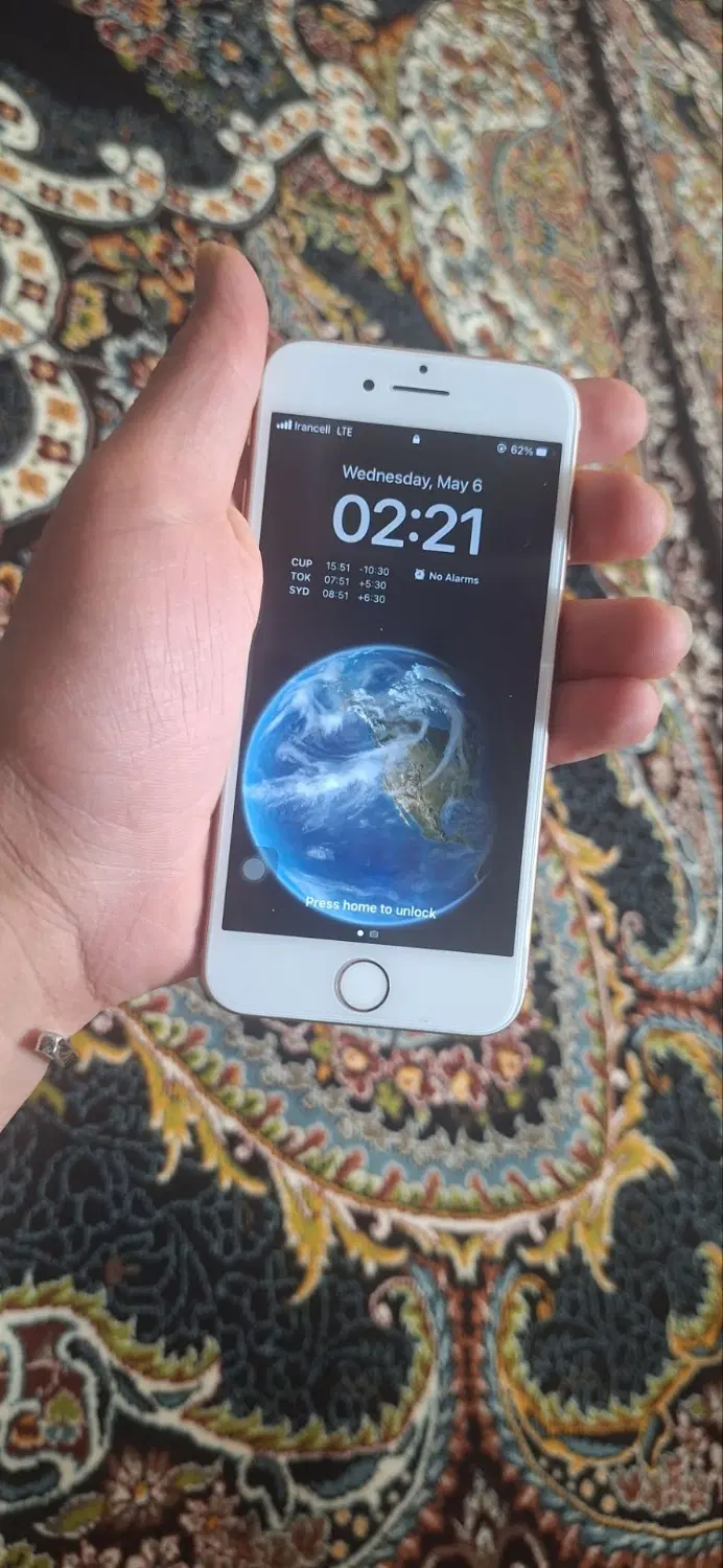iPhone 8|موبایل|زرگرشهر, |دیوار
