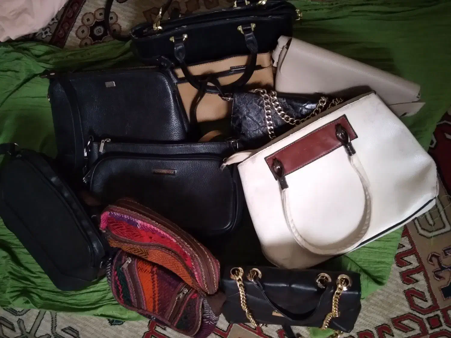 کیف زنانه ۱۰ عدد در حد نو|کیف، کفش، کمربند|اهواز, کوی رمضان|دیوار