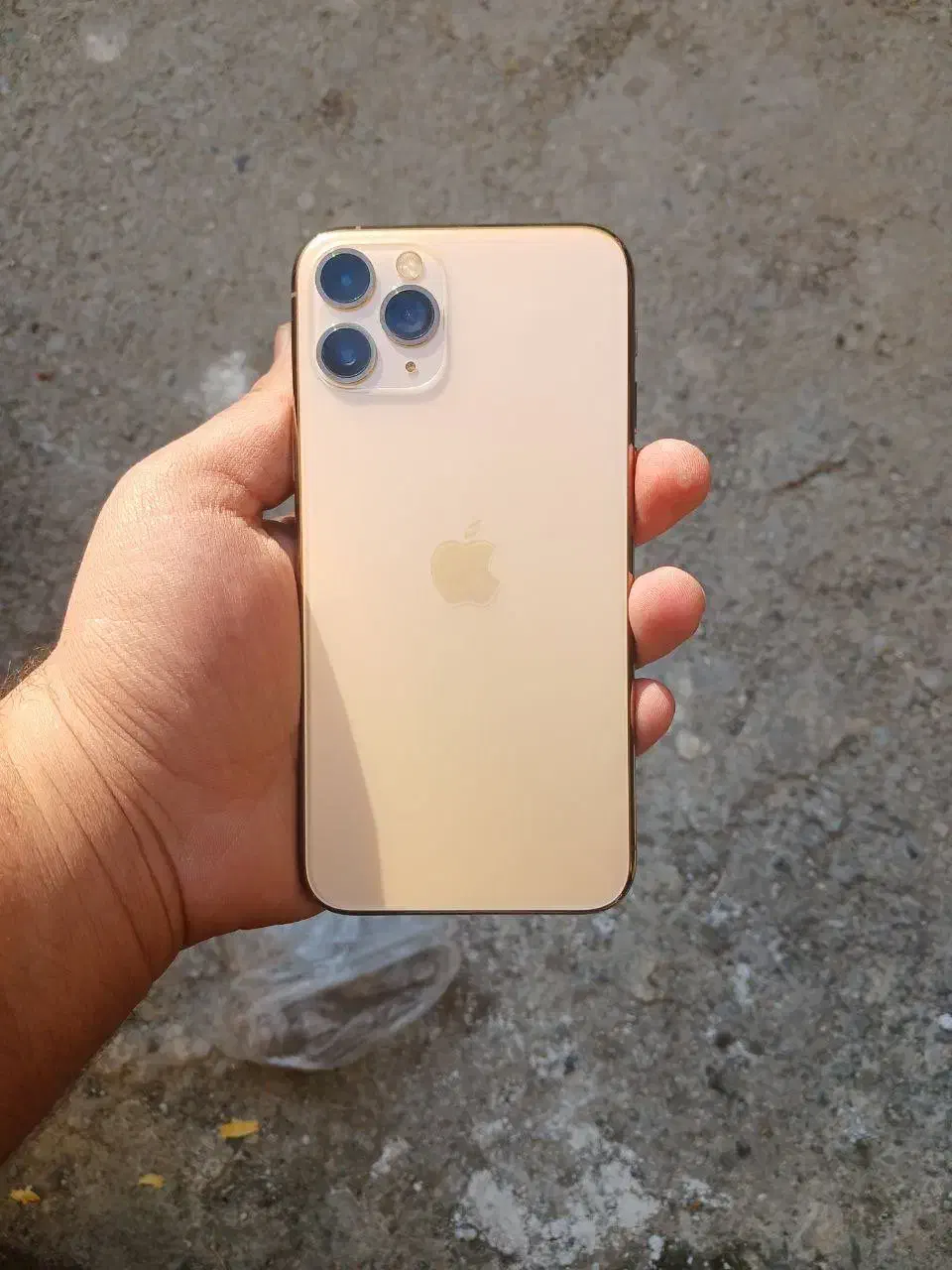 ایفون ۱۱پرو گلد|موبایل|فردیس, شهرک ارم|دیوار