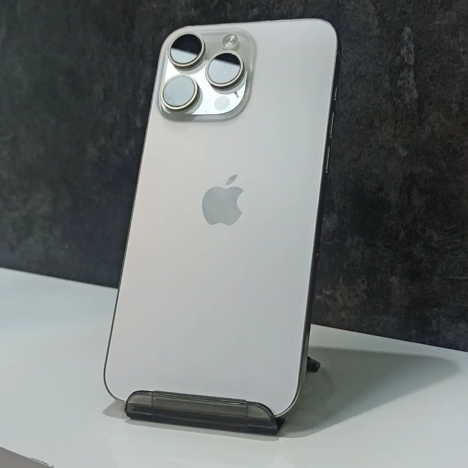 Appleآیفون ۱۵ پرو مکس با حقوق بازنشستگان بانک رفاه|موبایل|اصفهان, احمدآباد|دیوار