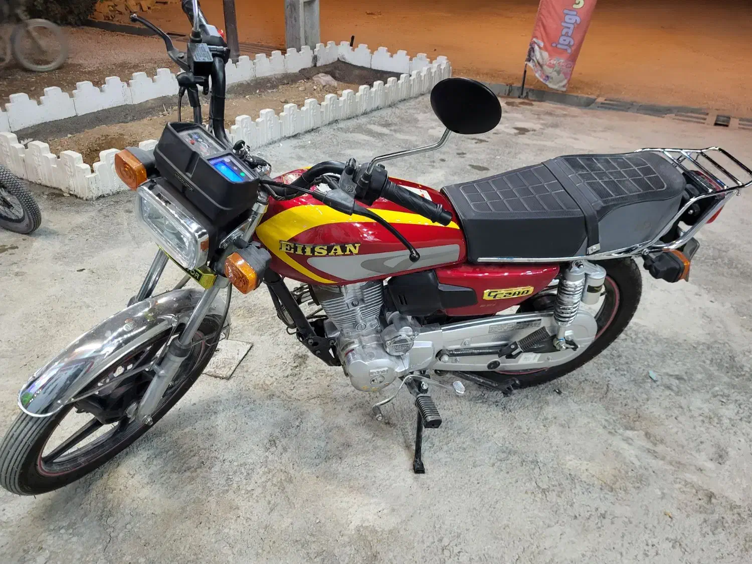 هوندا ۲۰۰|موتورسیکلت|کبودرآهنگ, |دیوار