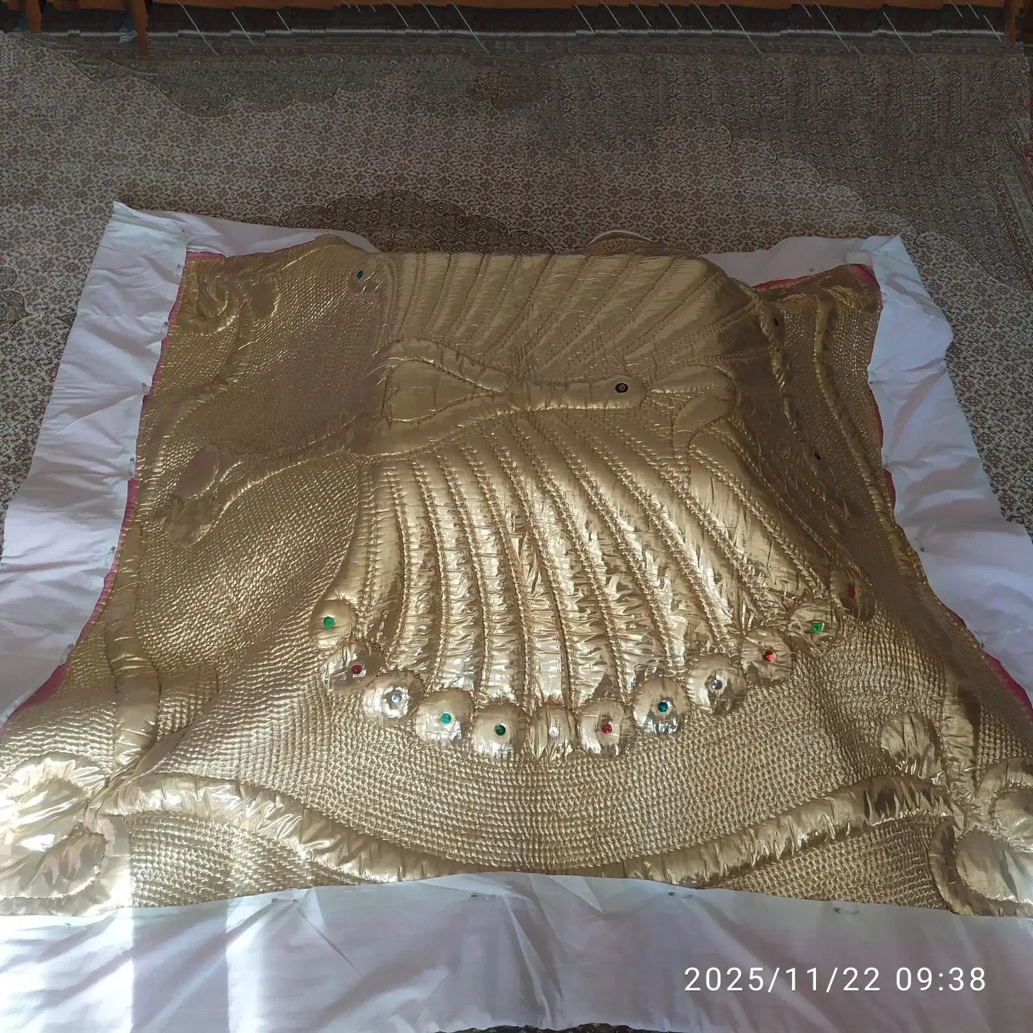 سه عدد لحاف زری و مخمل|رختخواب، بالش، پتو|سنندج, |دیوار